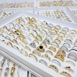 Fashion Light Luxury Zircon Rings Mixed Styles Womens Inspired Stainless Steel High-End Designed Rings