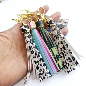 Fashion PU Leather Tassel Keychain for Women Personalized DIY Bags Handbag Phone Car Charm Tassel Key Chains Jewelry Accessories