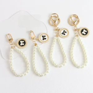 Fashion Pearl Key Chain Personality Car Keychain Pendant Cute Bow Tie Key Ring Women’s Handbag Accessories