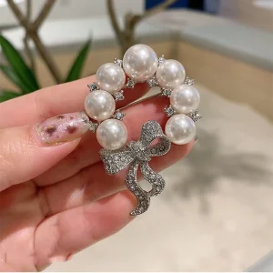 Fashion Pearl Rhinestone Circle Brooches for Women Trendy Elegant Bowknot Brooch Pins