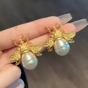 Fashion Retro Vintage Baroque Pearl Bee Stud Earrings Jewelry Silver Needle Oval Pearl French for Women