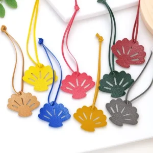 Fashion Shell Shaped PU Leather Charm Purse Beautiful Bag Pendant Ornaments Decorative Key Chain Pendant for Bag