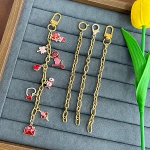 Fashion Stainless Steel Custom Bag Charm Keychain Gold Plated Pendant Love Series Heart Bag Chain with Charms DIY