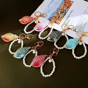 Fashion Trendy Bling Shell Keychain Rhinestone Key Chains Big Conch Beach Keyring