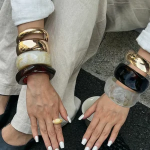 Fashion Women Exaggerated Wide Chunky Gold Metal Bangle Black White Acrylic Women Irregular Party Summer Bangle Bracelet Jewelry