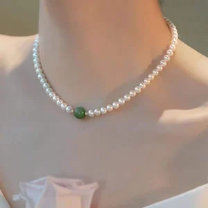 Fashion Women’s Pearl Necklaces Trendy and Versatile Vintage Pearl Necklaces Charm Gift Jewelry of Necklaces