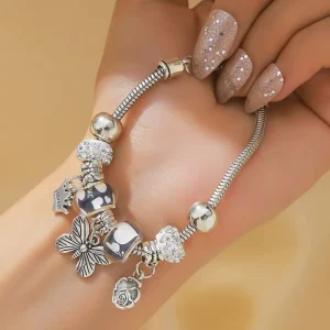 Fashionable Exquisite Stainless Steel Pendant Shaped Cute Zircon Butterfly Charm Bracelet As a Commemorative Gift