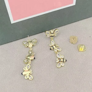 Fashionable Fresh Pastoral Style Cute Little Bee Stud Earrings Zircon Enamel Silver Needle Design Light Luxury High End Version
