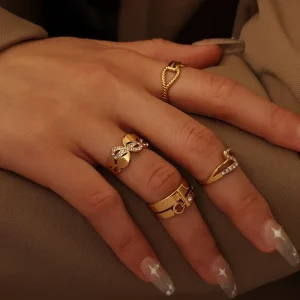Fashionable Jewelry Vintage Stainless Steel Rings Unisex 18k Gold Plated Statement Bow Ring Wedding Band Zircon Rings for Women