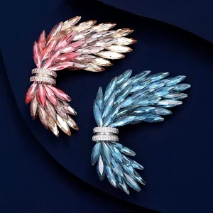 Fashionable Luxurious Three Color Wing Alloy Artificial Crystal Brooch for Women