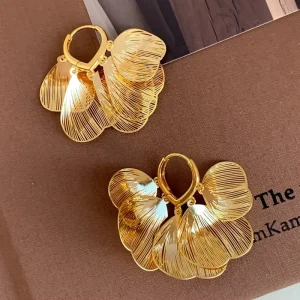 Fashionable Luxury Brass Plated with 18K Gold Openwork Leaf Tassel Pendant Earrings Women’s Jewelry