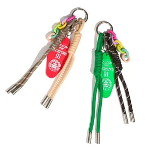Fashionable PVC Keychain for Men Women Car Decorative Accessory with Bag Tag Pendant Key Chains
