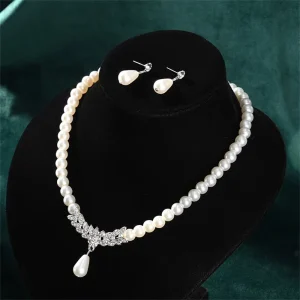 Fashionable Pearl Necklace Jewelry Set Diamond Encrusted Rose Hollowed out Pendant Tassel Bridal Jewelry Set for Women