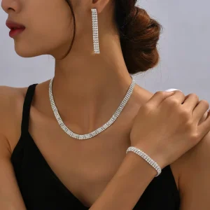 Fashionable Three Piece Women’s Jewelry Set New Brass Necklace Earrings Bracelet for Weddings Parties Gifts Engagements
