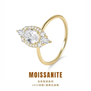 Fashionable Vintage Unisex Wedding Ring Golden S925 Sterling Silver Oval Cut Moissanite Pave Setting