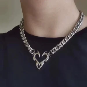 Fenyi Trendy Couple Alloy Cool Hip hop Niche Design Personality Fashion Jewelry love Pendant Necklace Men and Women