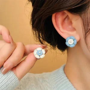 French Blue White Contrast Flower Ball Asymmetric Copper Resin Earrings High end Niche Elegant Women Headscarves