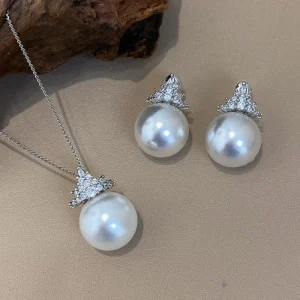 French Retro Elegant Micro-inlaid Zircon Shijia Pearl Women’s Electroplated Necklace