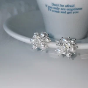 French Vintage Mixed Size Pearl Zircon Stud Earrings Rhodium Plated Flower Shape Party Elegant Women’s Fashion Versatile