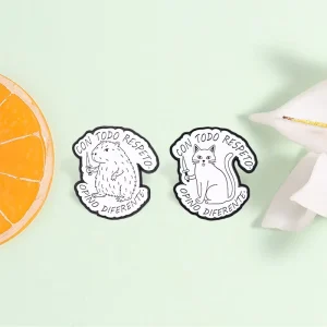 Funny Spanish “Con Todo Respeto” Capybara & Cat Enamel Pin Set Brooch For Backpack Decor