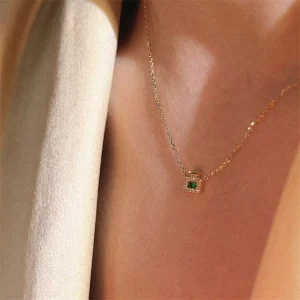 Gold Plated Green Zircon Customized Fashion Girls Perfume Bottle Necklace