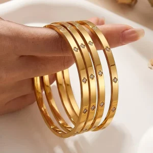 Gold-plated Stainless Steel Geometric-shaped Clasp Ring with Zirconia for Ladies’ Bracelet. Factory Direct Sales – ODM/OEM