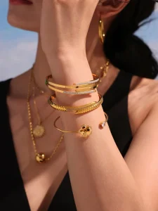 H2 H0091 18K Gold Plated Tarnish Free Women’s Marine Organism Resin Starfish Bangle Stainless Steel