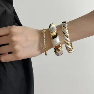 HL High End European and American Exaggerated Bracelet Golden White Vintage Enamel Drip Oil Patterned Fashion Bangle