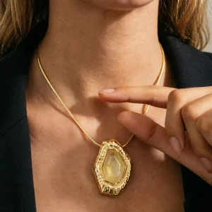Handcrafted Resin Hammered Gold Frame Irregular Pendant Necklace with Extender Chain