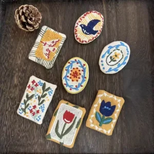 Handmade Embroidered Alloy Tulip Bird Swallows Brooch Knitting Small Flower Cloth Cotton Linen Fabric Accessories
