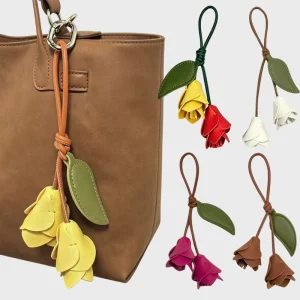 Handmade Pu Leather Cute Tulip Flower With Leaf Pendant Keychain Charms for Women Purse Bag Car Key Decorative