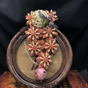 Heavy Industry Pink Flower Bee Brooch Birthday Gift Women’s Fashion Luxury Pin