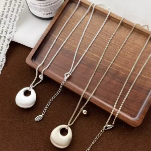 High End Accessories for Women Same Style Long Necklace Luxury Sweater Chain Pendant Necklaces