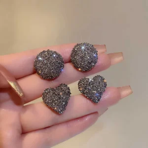 High End Luxury Gray Diamond Heart Earrings New Style Temperament Versatile Earrings Exquisite Niche