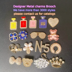 High End Niche Women’s Luxury Bling Brooch Designer Charms for Accessories Fashion Designer Metal Charms Brooch