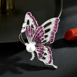 High end Brooches Fashionable Pins Accessories Natural Pearls Zirconia and Stylish Suits
