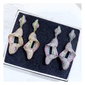 High end Luxury Earrings Water Droplet Inlay Zircon Fashion Elegant Needle Retro Earrings