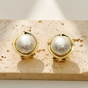 High end square Brass Pearl Earrings Fashionable and Luxurious Accessories