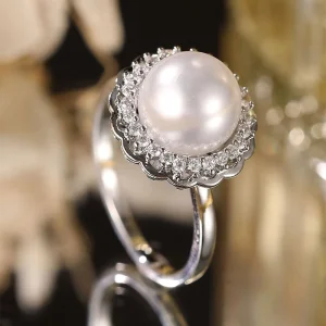 High quality Classic Jewelry Fashion Ring Designed in a Lady like Style Elegant and Unique