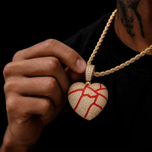 Hip Hop Broken Heart Necklace Brass Material Cubic Zirconia Inlaid Love Heart Pendant Fashion Jewelry