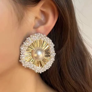 Hip Hop Jewelry Retro Pearl Ruffle Edge Women’s Earrings Round Hammered Pearl Stud Earrings