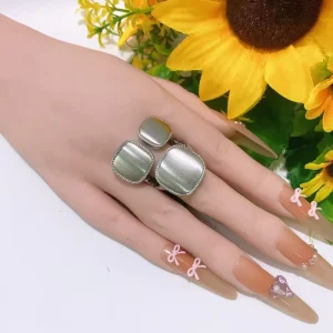 Hollow Large Alloy Ring Gold Plated Smooth Fashion Ring