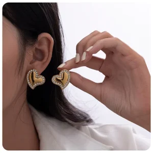 Hot Selling Gold Plated Fashion Designer Zircon Heart Stud Earrings Jewelry for Women Daily Accessories