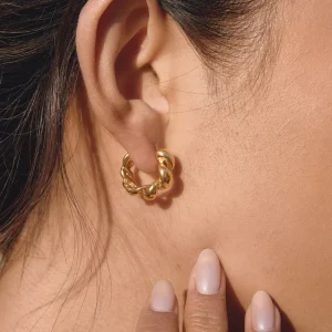 Huggie Hoop Earring for Women Hypoallergenic Small Hoop Trendy Cute Pearl Hoop Star Earring