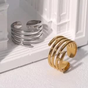 Hypoallergenic Luxury Waterproof Minimalist Stainless Steel Ring Fashionable Simple and Versatile High-end Sense