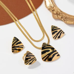India Luxury Stainless Steel Triangle Shaped Leopard Enamel Custom Gold Plated Classic Wedding Party Fashion Jewelry