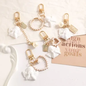 Ins Style Elegant Pearl Angel Keychain Vintage White Resin Cherub Heart Bag Charm Pendant Accessories For Women Gift