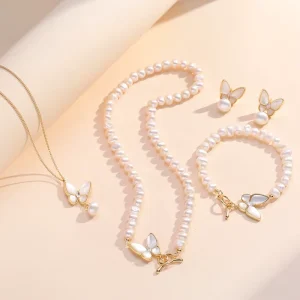 Ins Style Women’s Fashion Jewelry Set Freshwater Pearl Butterfly Pendant Necklace Earrings Bracelet Wedding Gift for Girls