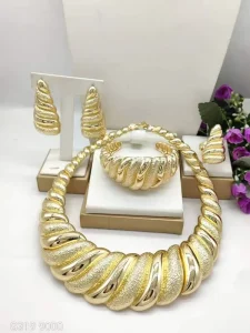 Italian Trendy Gift Factory Popular Unique Copper Alloy Gold Plated Fashion Wedding Party Birthday Daily Anniversary Jewelry Set