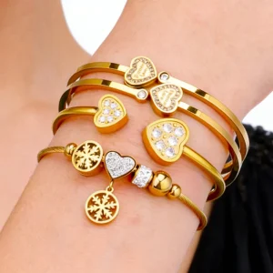 Jewelry Gift Accessory Wire Beaded Snowflake Pendant with Heart Shaped Magnetic Clasp Stainless Steel Fashion Charm Bracelet